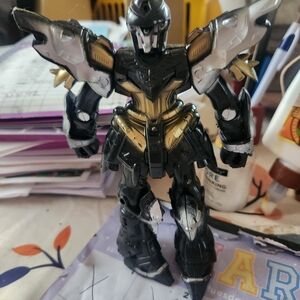 Black & Gold Action Figure Robot Toy - Kids Playset